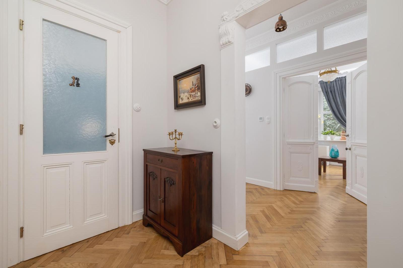 2 Bedroom - Sereno Fenn'a 5 Street Apartment *
